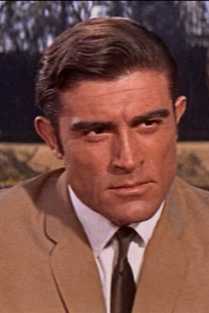 Mike Henry in Smokey and the Bandit