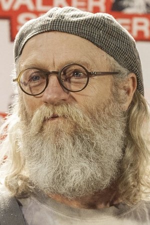Russell Hodgkinson in Hinter