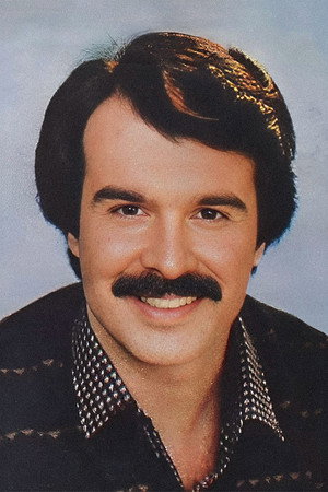 Mahmut Hekimoğlu in Salak Bacılar