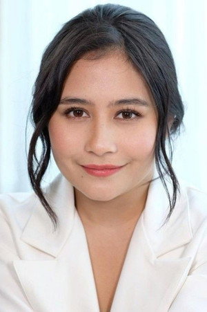 Prilly Latuconsina in Danur: I Can See Ghosts