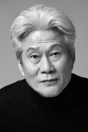 Lee Do-gyeong in Monstrum