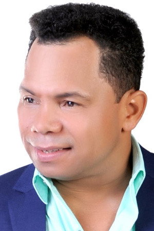 Joe Veras in Romeo Santos: Utopia Live from MetLife Stadium