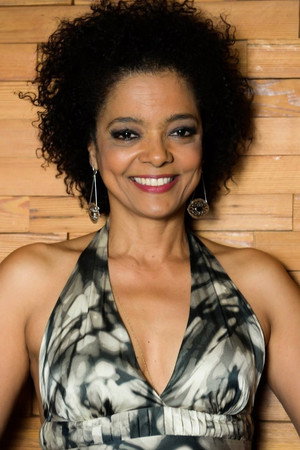 Maria Ceiça in If I Were You