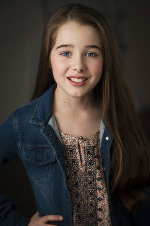 Gracyn Shinyei in A Taste of Summer