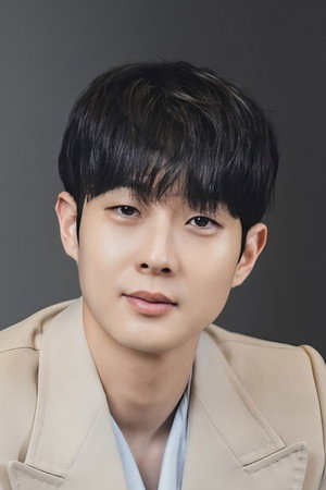 Choi Woo-shik in Parasite