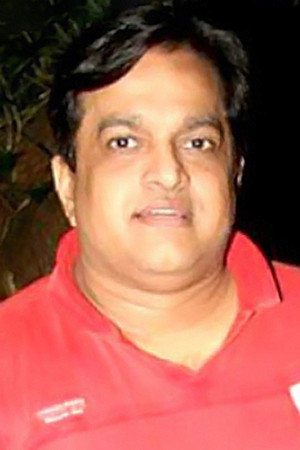 Vivek Shauq in Andaaz