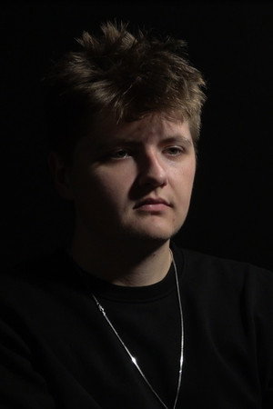 Adam Studzinski in Looper