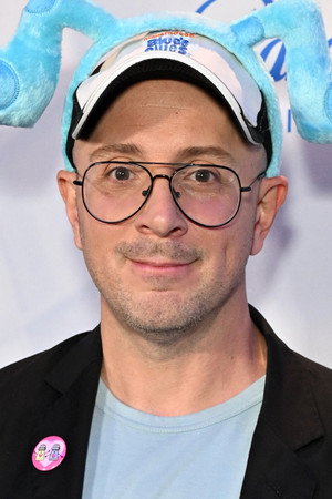 Steve Burns in Blue's Big Musical Movie