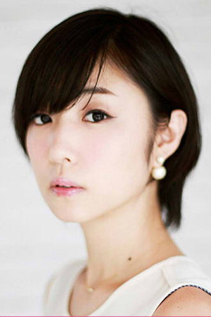 MEGUMI in Miko Girl