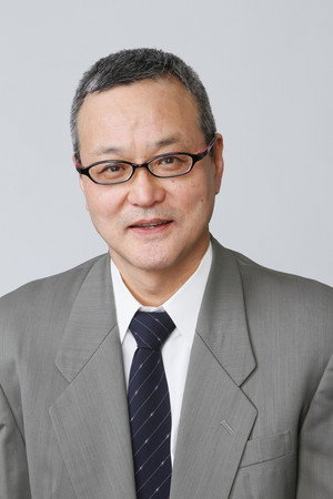 Yūken Yoshida in Three Big Breasted Sisters Meat Clams