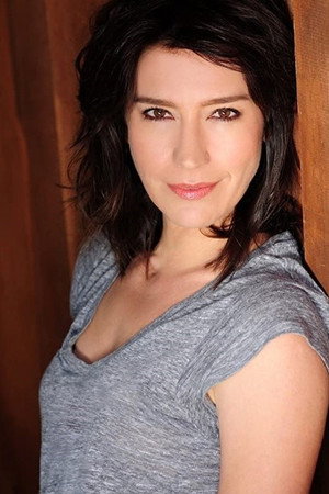 Louise Barnes in Surviving Evil