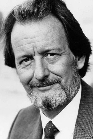 Ronald Pickup in The Second Best Exotic Marigold Hotel