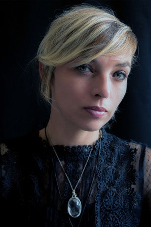 Sandy Lakdar in Resonances