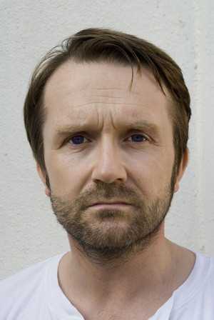 Paddy C. Courtney in Yu Ming Is Ainm Dom