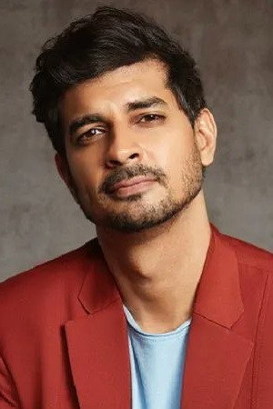 Tahir Raj Bhasin in Saale Aashiq