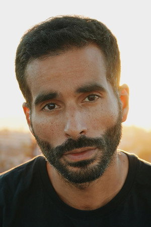 Naby Dakhli in Alive