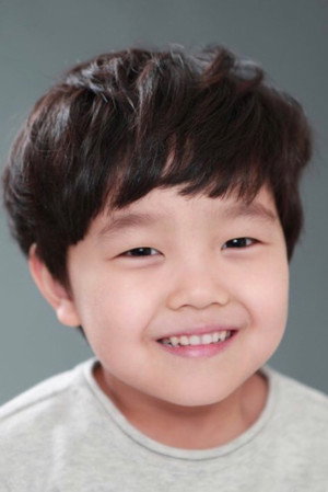 Kang Min-joon in Move the Grave