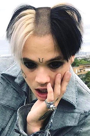 Bexey in Lil Peep - The Brightside Documentary