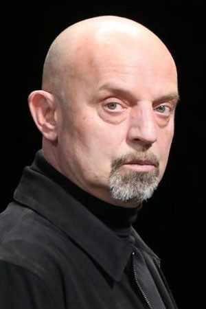 Goran Grgić in First Class Thieves