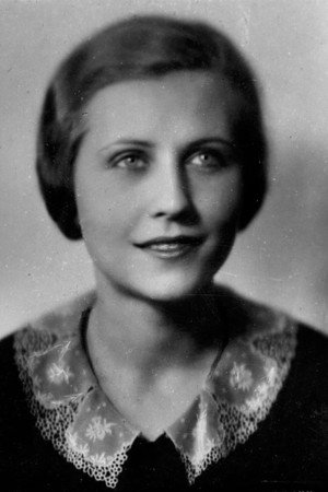 Grete Mosheim in Cyanide