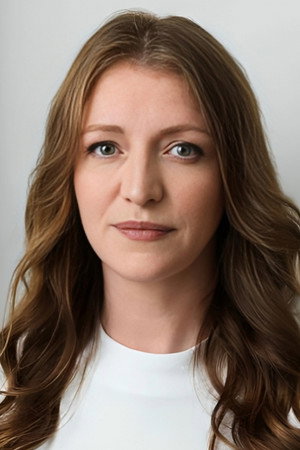 Jenna MacMillan in Desperately Seeking Signal