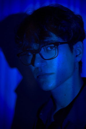 Adrián Figueroa in Thrillomedy