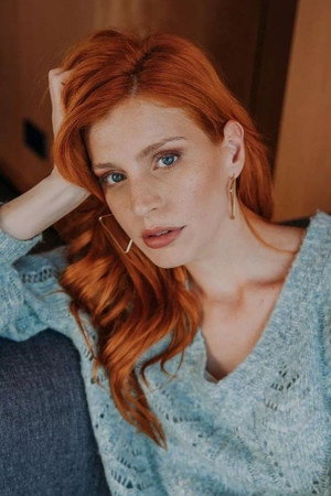 Vicky Jorge in Don't You Let Me Go