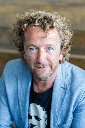 Pepijn Gunneweg in Ashton Brothers - Treasures