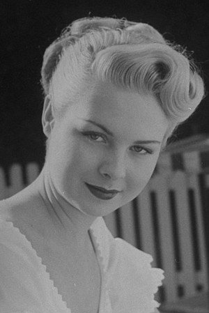 Lois Hall in Dead Again
