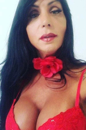 Roberta Gretchen in Who's Afraid of Cris Negão?