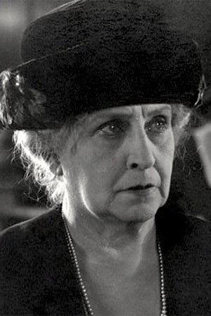 Ida Waterman in Stella Maris