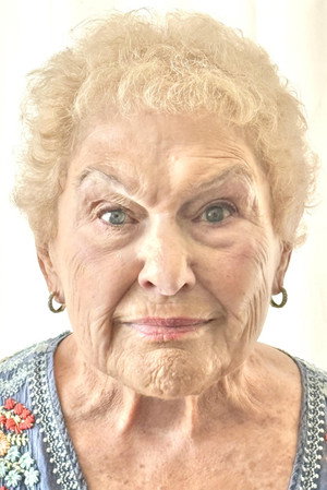 Mary Ellen Ashley in Siren Salon