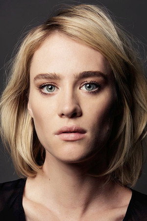 Mackenzie Davis in Happiest Season