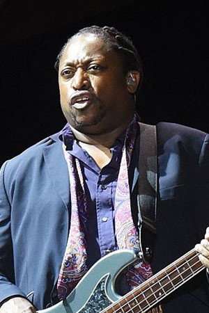 Darryl Jones in The Rolling Stones - The Biggest Bang: Copacabana Beach, Rio de Janeiro