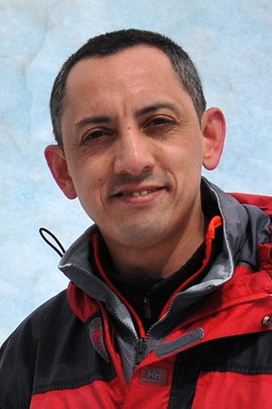 Arturo E. Quintana in Come Play