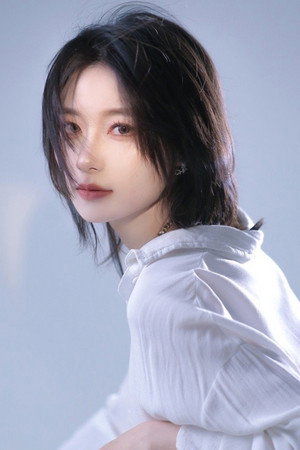 Wang Xue Xi in You Who Are Lost With the Wind