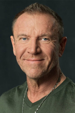 Renny Harlin in Wreckage and Rage: Making 'Alien³'