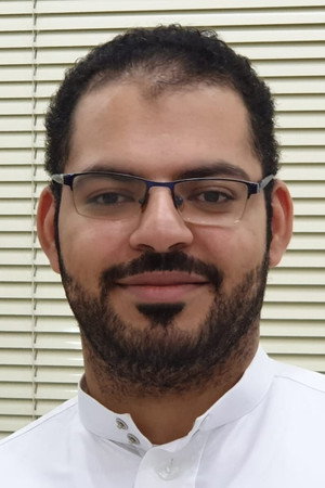 Hassan Almozel in Takes on People Smoking