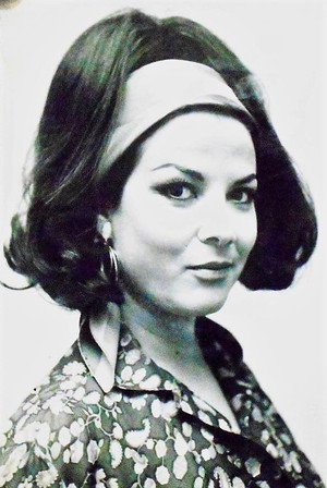 Pilar Cansino in Los conquistadores del Pacífico
