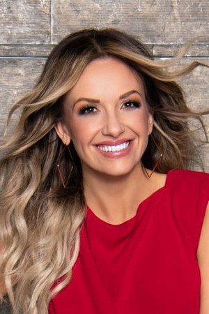 Carly Pearce in Dolly Parton - From Rhinestones to Rock & Roll