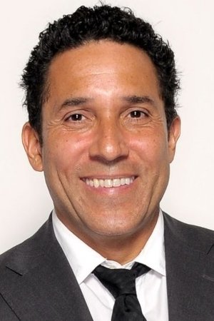 Oscar Nuñez in Looking for Mr. Right