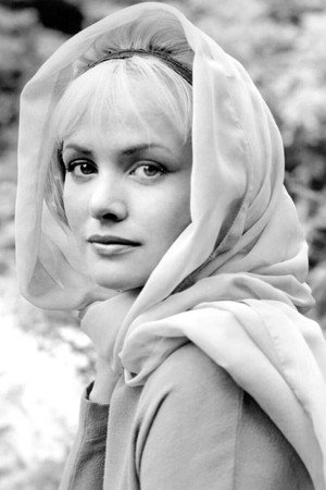 Sarah Branch in Sword of Sherwood Forest