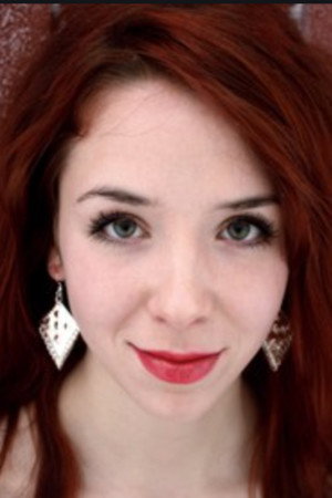 Isabel Pavval in Zapp Me