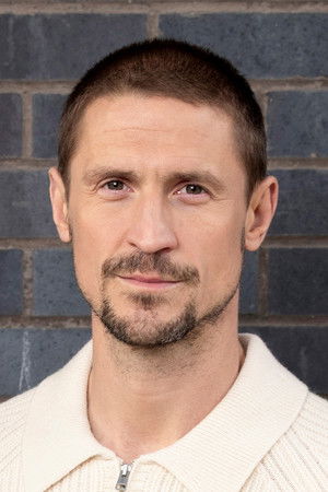 Jonathan Howard in Skylines