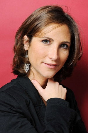 Julia de Funès in Manufacturing Happiness