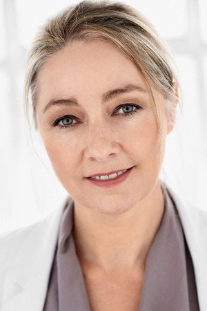 Nell Feeney in Mallboy