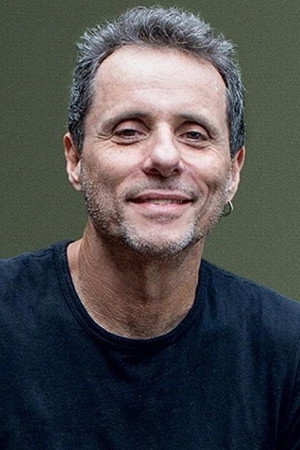 Tony Bellotto in Titãs: Cabeça Dinossauro 30 Anos