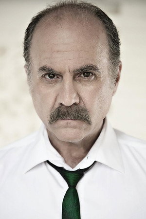 Steve Bannos in Cinematic Titanic: The Oozing Skull