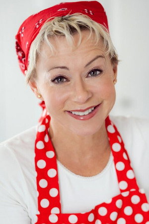 Debi Derryberry in Curious George: A Very Monkey Christmas