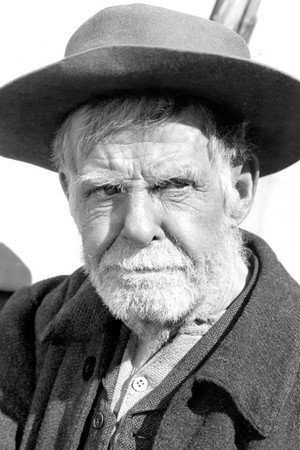 Frank Darien in Cassidy of Bar 20